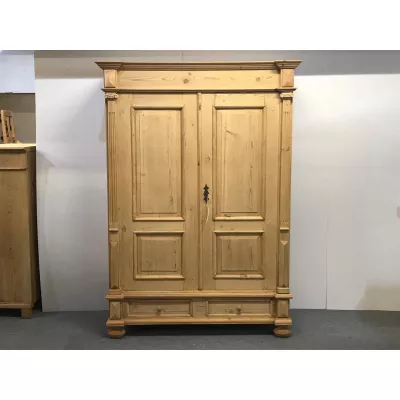 Britischer Antiker Kleiderschrank Kiefer Weichholz 1890