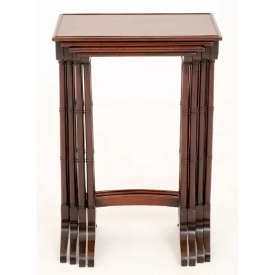 Englisches Antikes Mahagoni Tisch Set aus 4 Tischen im Regency-Stil ca. 1890
