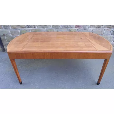 Wunderbarer englischer Art-Deco Nussbaum Esstisch antik ca. 1930