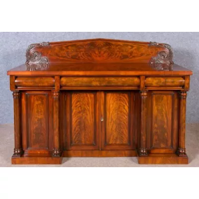 Schönes Englisches antikes Mahagoni Sideboard ca. 19.JH