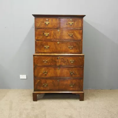 Schöne Englische George II. Nussbaum Kommode antik ca. 1750