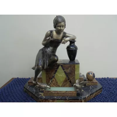 Feine Bronze Mädchen und Vögel antik ca. 1920