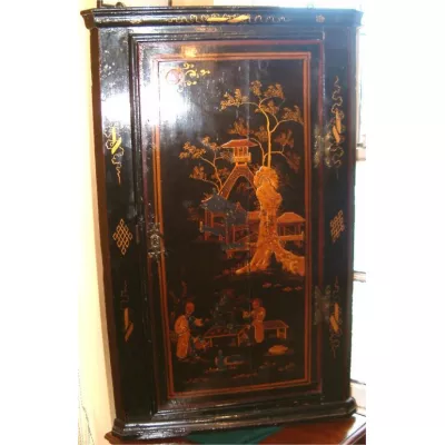 Chinesischer antiker George III. Lack Eckschrank ca. 1780