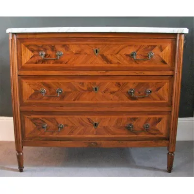 Geräumige Antike Französische Nussbaum Intarsien Kommode ca. 19. JH