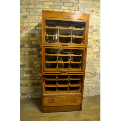 Einmaliger Englischer Antiker Herrenbekleidungs Shop Schrank ca. 1930