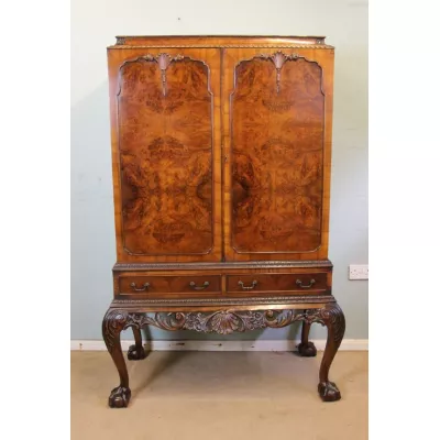 Original antiker britischer Nussbaum Cocktailschrank ca 1920