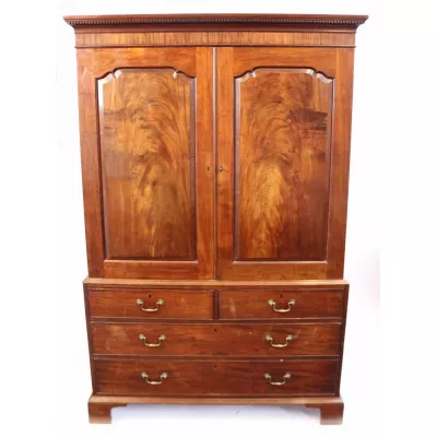 Georgianischer Antiker Mahagoni Kleiderschrank Linen Press englisch ca 1770