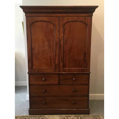 Antiker original viktorianischer Mahagoni Linen Press Kleiderschrank ca 1850