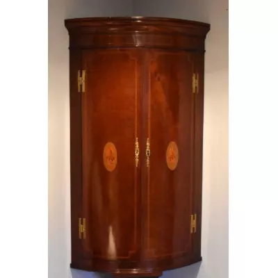 Georgianischer Mahagoni Eckschrank original antik England ca. 1790