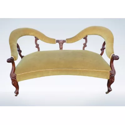Stilvolles antikes viktorianisches Sofa Nussbaum Polsterung englisch ca 1860