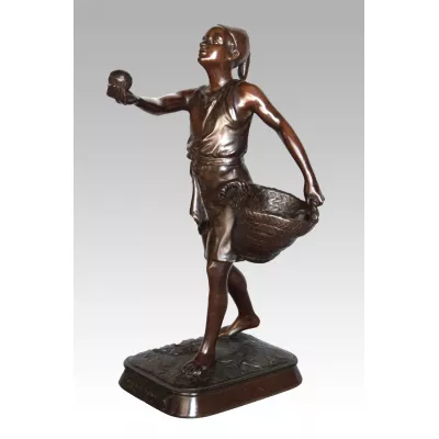 Feine Französische Antike Bronze Obsthändler Marcel Début ca. 19. JH