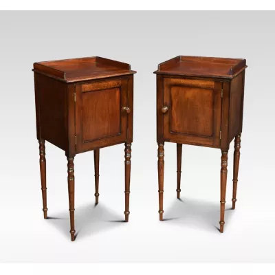 2. Stk original georgianische englische Mahagoni Nachtschränke antik ca 1910