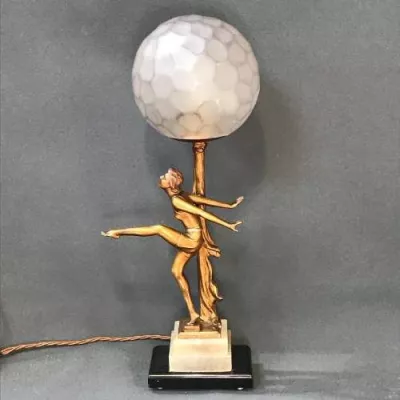 Original Antike Österreichische Art Deco Tänzerin Lampe ca. 1930