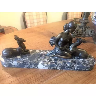 Französische Antike Art Deco Bronze Molins-Balleste Mädchen mit Kitz ca. 1920