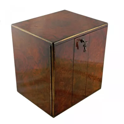 Original Antiker Viktorianischer Grat Nussbaum Tisch Schrank ca. 1870