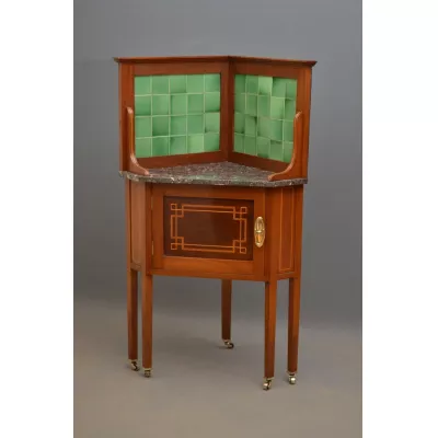 Englischer Edwardianischer Antiker Mahagoni Eckschrank ca. 1900
