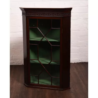 Edwardianischer Englischer Antiker Mahagoni Eckschrank ca. 1900
