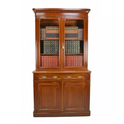 Antiker englischer viktorianischer Nussbaum Bücherschrank circa 1870