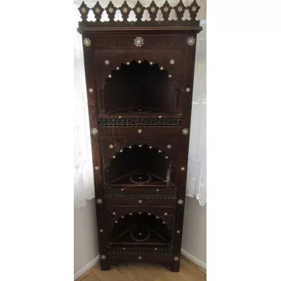 Syrische Antike Perlmutt Knochen Hartholz Eckvitrine im maurischen Design ca. 1900