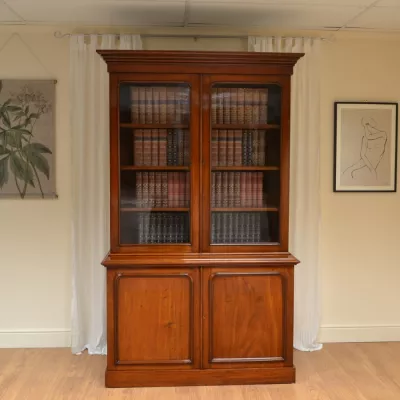 Viktorianisches Englisches Antikes Mahagoni Bücherregal ca. 1860