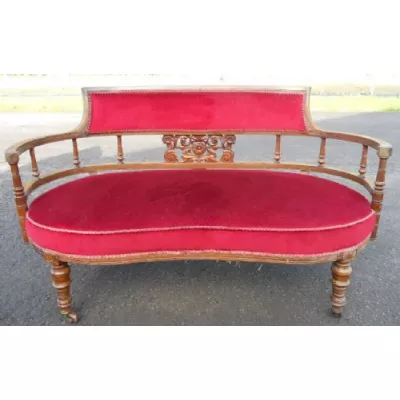 Englisches Edwardianisches Antikes Nussbaum zweisitzer Sofa ca. 1890