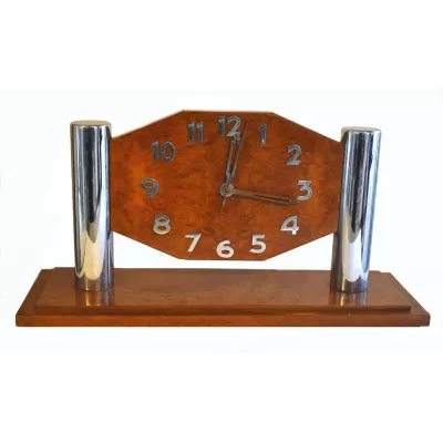 Art-Deco Antike Französische Nussbaum Modernisten Uhr ca. 1930