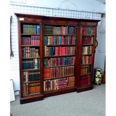 Viktorianischer Antiker Englischer Mahagoni Bücherschrank ca. 1860