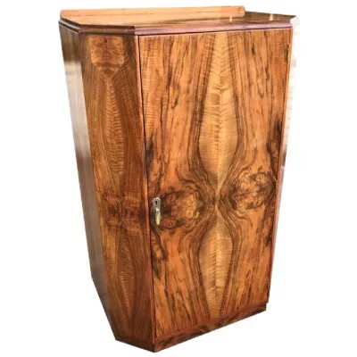 Art Deco Englischer Antiker Nussbaum Schrank ca. 1930