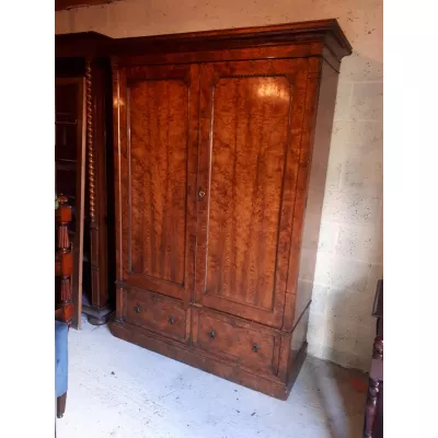 Viktorianischer Antiker Englischer Kiefern Kleiderschrank ca. 1860
