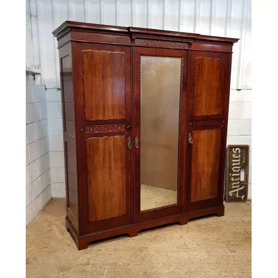 Edwardianischer Antiker Englischer Mahagoni Compactum Kleiderschrank ca. 1900