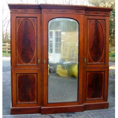 Viktorianischer Antiker Englischer Maple & co. Mahagoni Kleiderschrank ca. 1860
