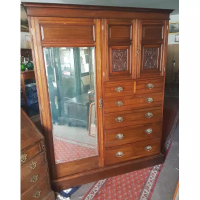 Antiker edwardianischer Nussbaum Kleiderschrank englisch ca 1890