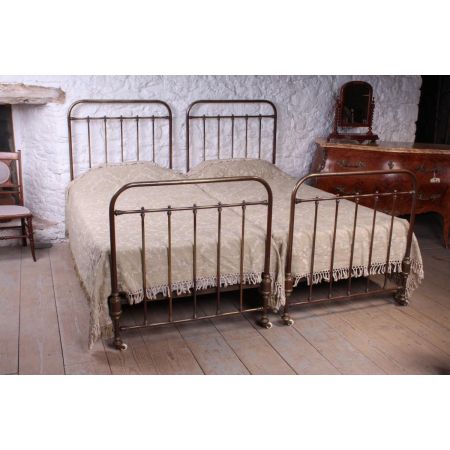 Französisches Antikes Paar Messing Betten ca. 1900
