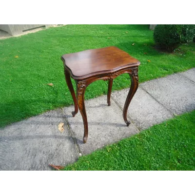 Französischer Nussbaum Beistelltisch original antik ca 1850