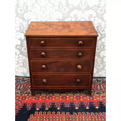 Georgianische Antike Englische Mahagoni Kommode ca. 1750