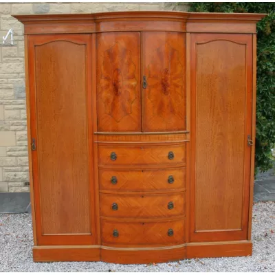 Edwardianischer englischer Massivholz Kleiderschrank antik ca 1890