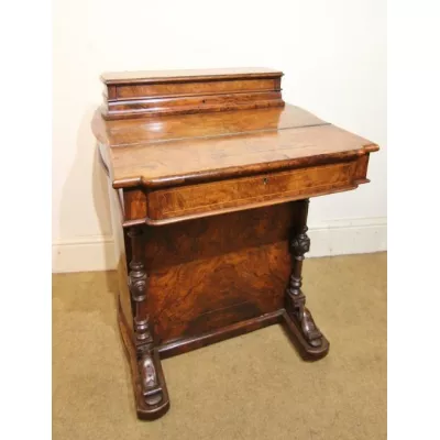 Antiker Englischer Grat Nussbaum Davenport ca. 19. Jh.