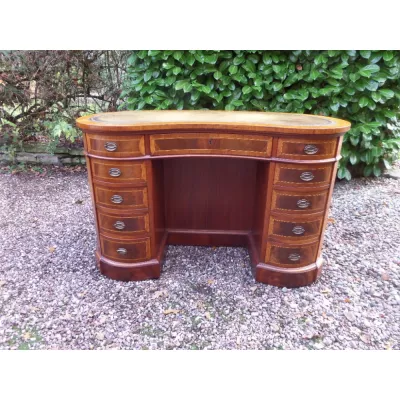 Antiker englischer Mahagoni Schreibtisch ca 1930