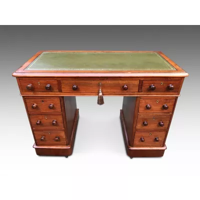 Antiker viktorianischer Nussbaum Schreibtisch britisch ca 1880