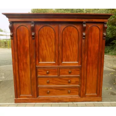 Viktorianischer Mahagoni Kleiderschrank antik ca 1850