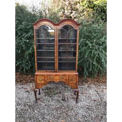 Georgianische antike Nussbaum Vitrine englisch ca 1910