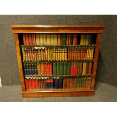 Antikes englisches Nussbaum Bücherregal ca 1880
