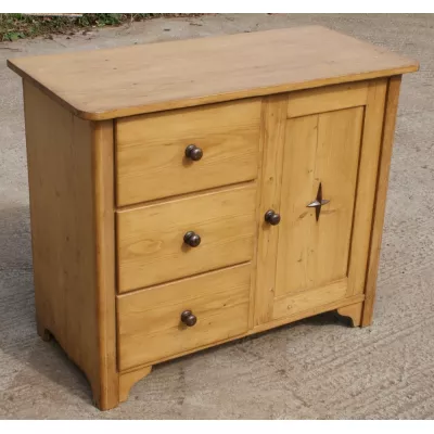 Antikes deutsches Kiefern Sideboard Weichholz Schrank 19. Jh