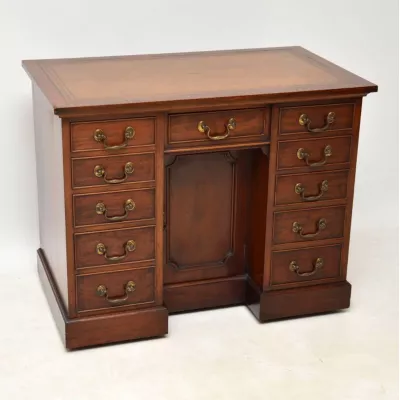 Antiker britischer Mahagoni Schreibtisch ca 1890