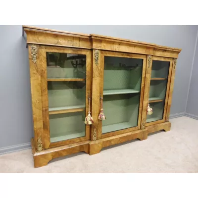 Viktorianischer antiker Bücherschrank Nussbaum Vitrine ca 1880