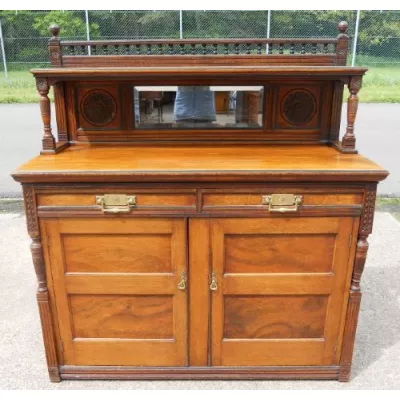 Antikes Art Nouveau Nussbaum Sideboard britisch ca 1890