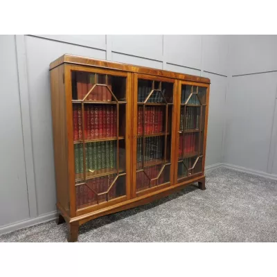 Antiker britischer Mahagoni Bücherschrank ca 1920