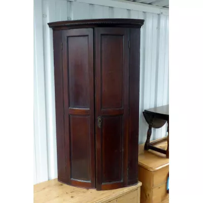 Georgianischer antiker Mahagoni Eckschrank ca 1910