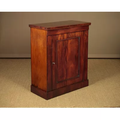 Antikes britisches Mahagoni Sideboard Schrank ca 1860.
