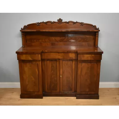 Viktorianisches Englisches Antikes Mahagoni Sideboard ca. 1860